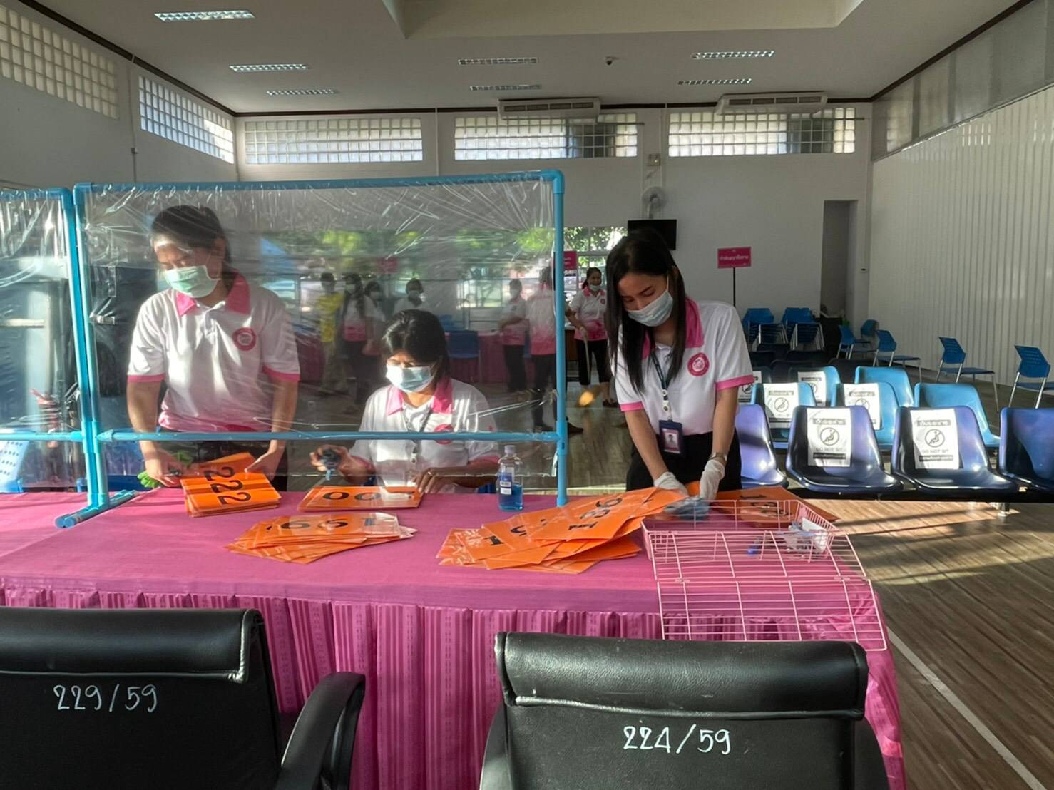 ﻿สำนักงานบังคับคดีจังหวัดอุบลราชธานี จัดกิจกรรม Big Cleaning Day เพื่อป้องกันการแพร่ระบาดของโรคติดเชื้อไวรัสโคโรนา 2019 (COVID-19)